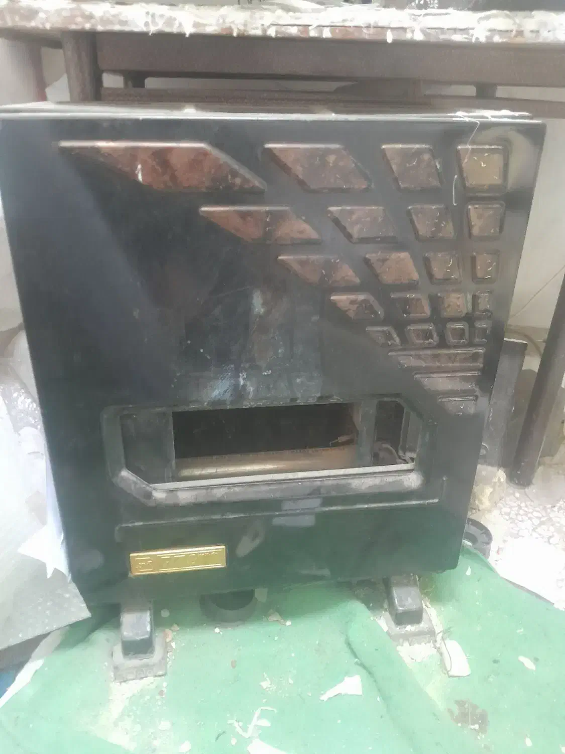 بخاری کوچک سالم|بخاری، هیتر، شومینه|کوهدشت, |دیوار