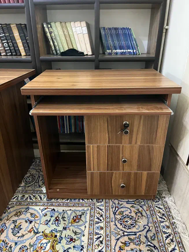 میز مدیریت|مبلمان اداری|شیراز, کاراندیش|دیوار