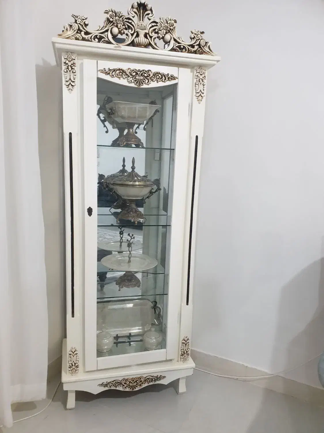 بوفه ، ویترین ۴ طبقه|بوفه، ویترین، کنسول|رشت, پاره بیجار|دیوار