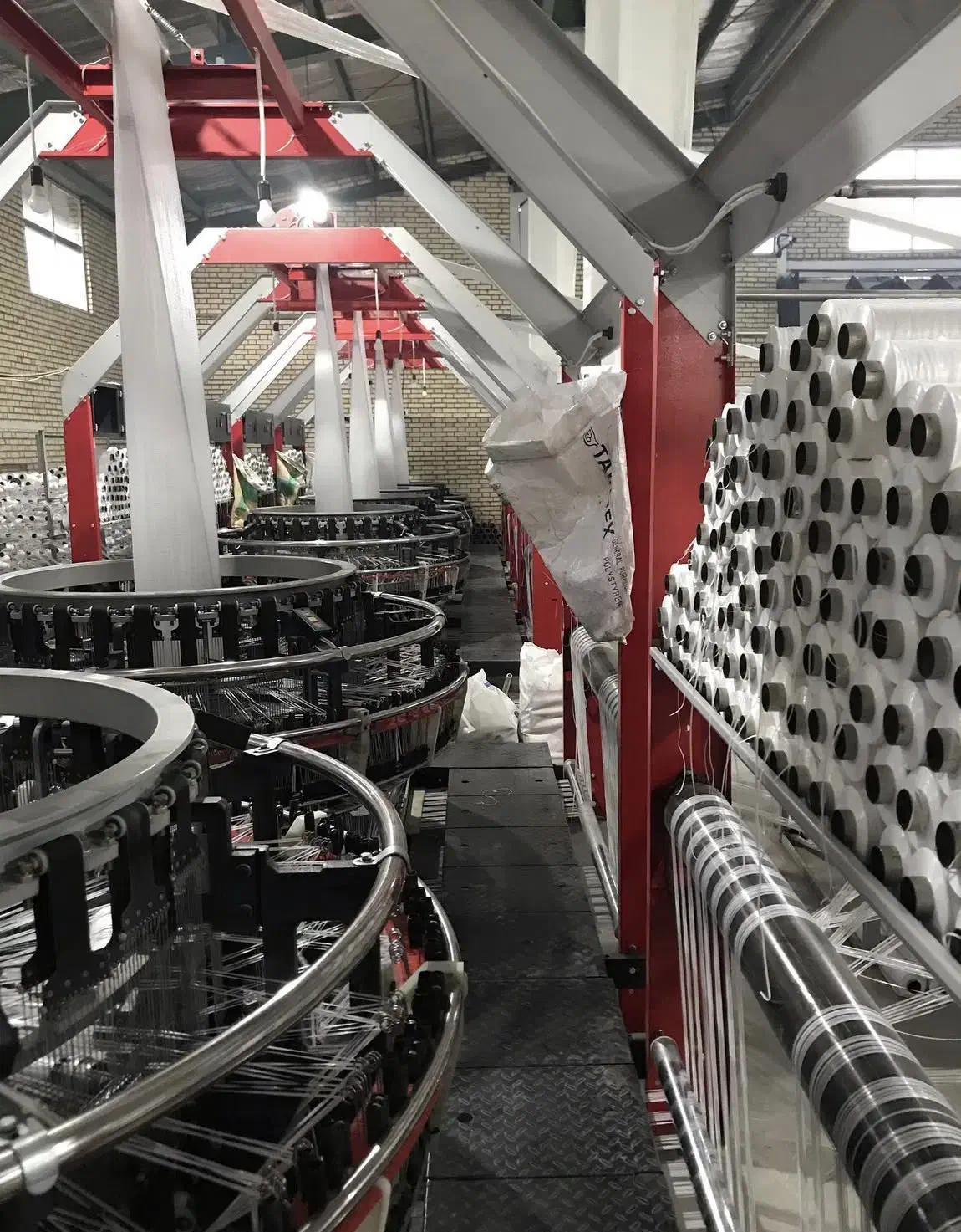 استخدام نیرو خانم و اقا کارخانه گونی بافی|استخدام صنعتی، فنی، مهندسی|اردبیل, |دیوار