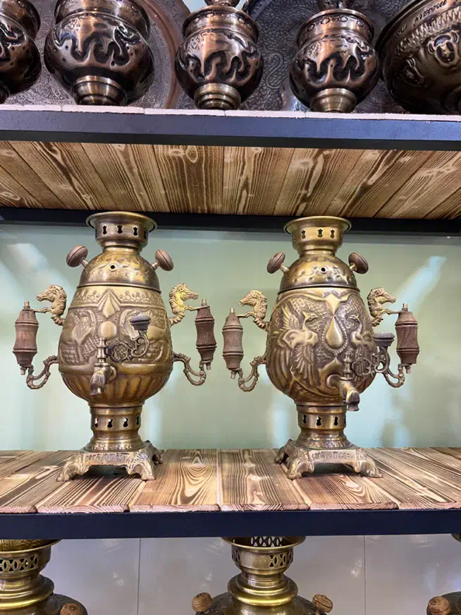 سماور تمام نقش بسیار زیبا(انتیک مدانلو)|کلکسیون اشیاء عتیقه|ساری, |دیوار