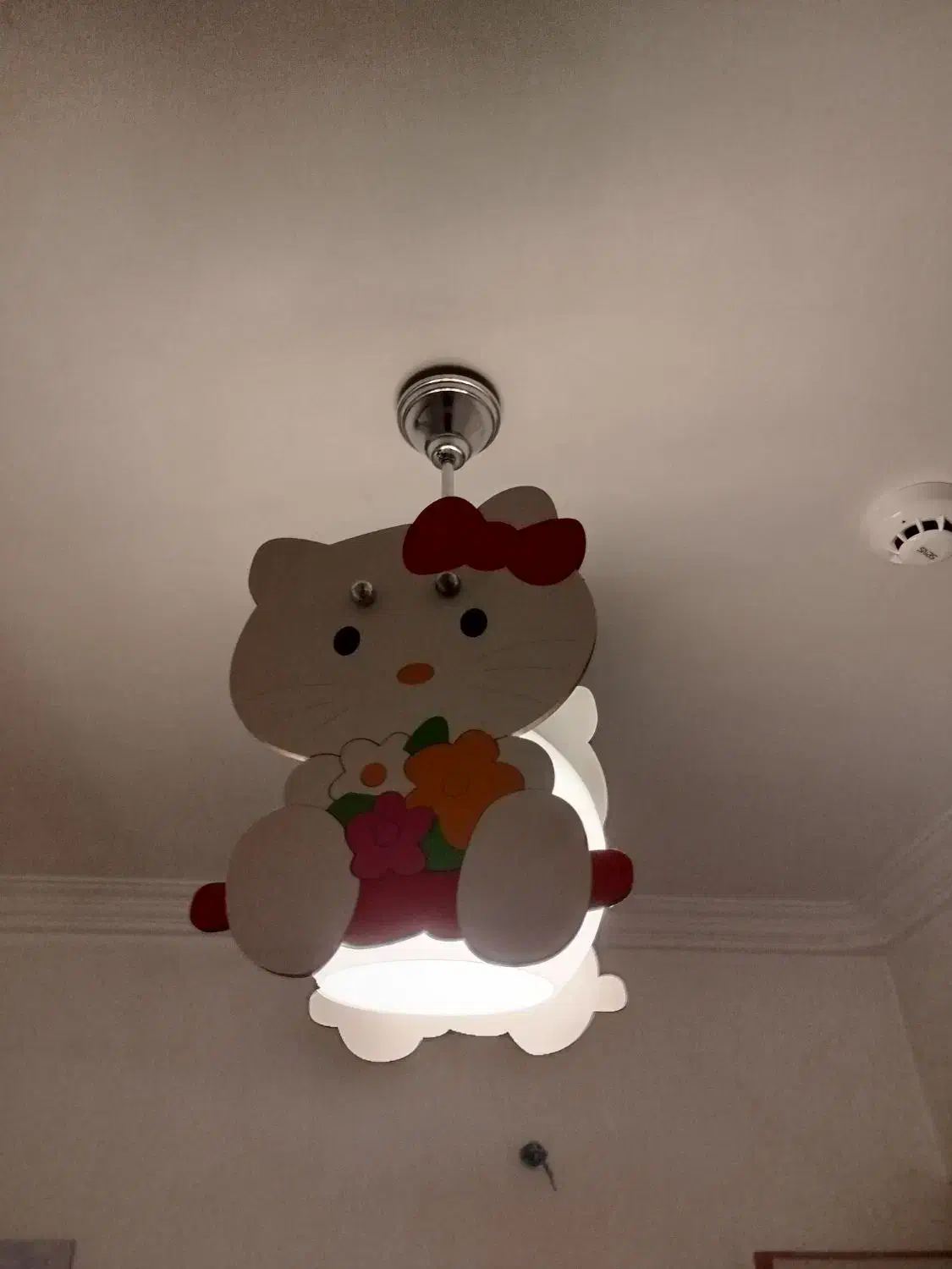 لوستر طرح کیتی اتاق کودک|لوستر و چراغ آویز|همدان, |دیوار