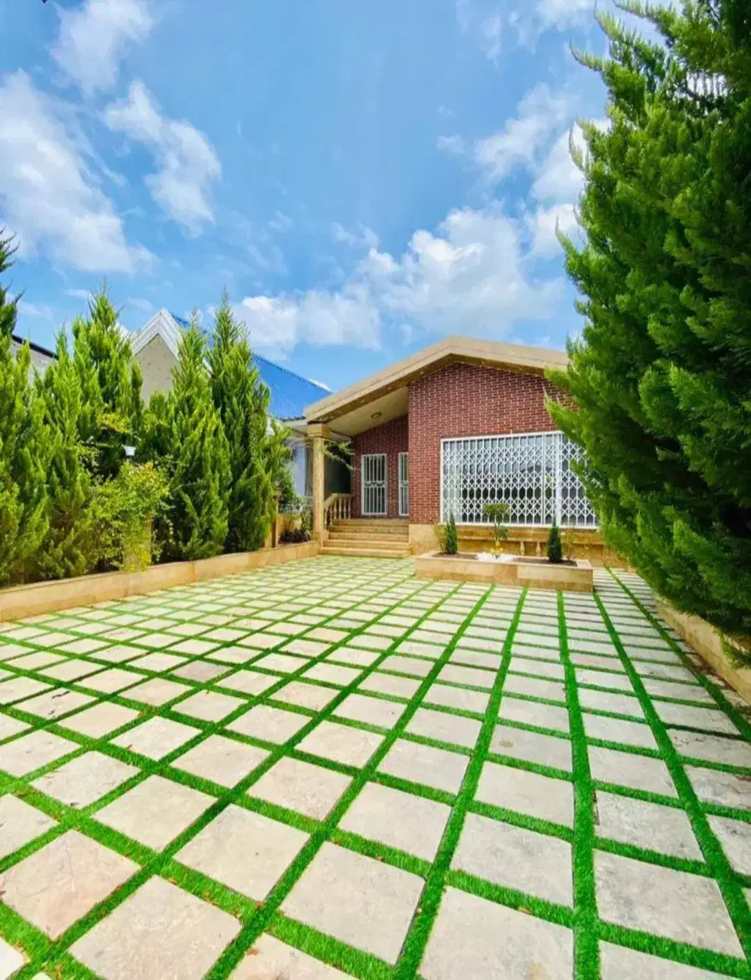 فروش‌فوری*ویلاباغ۲۵۰متر/سندششدانگ *شهرکی‌بانگهبان|فروش خانه و ویلا|چمستان, |دیوار