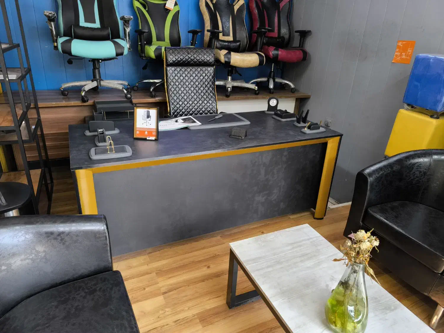 میز و صندلی و مبل اداری|دفتر کار|مشهد, سناباد|دیوار