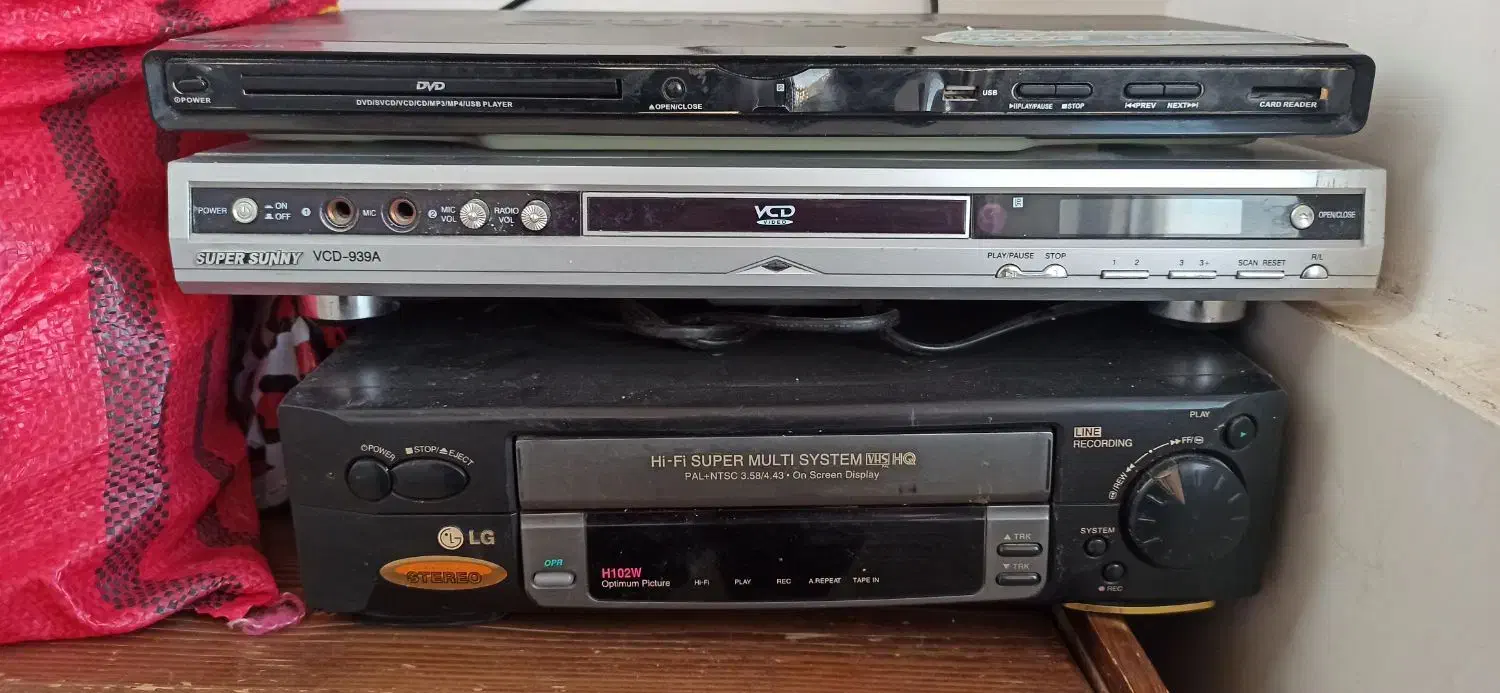 سی دی و دی وی دی.جفتش ۲۰۰|پخش‌کننده DVD و ویدیو|اشتهارد, |دیوار