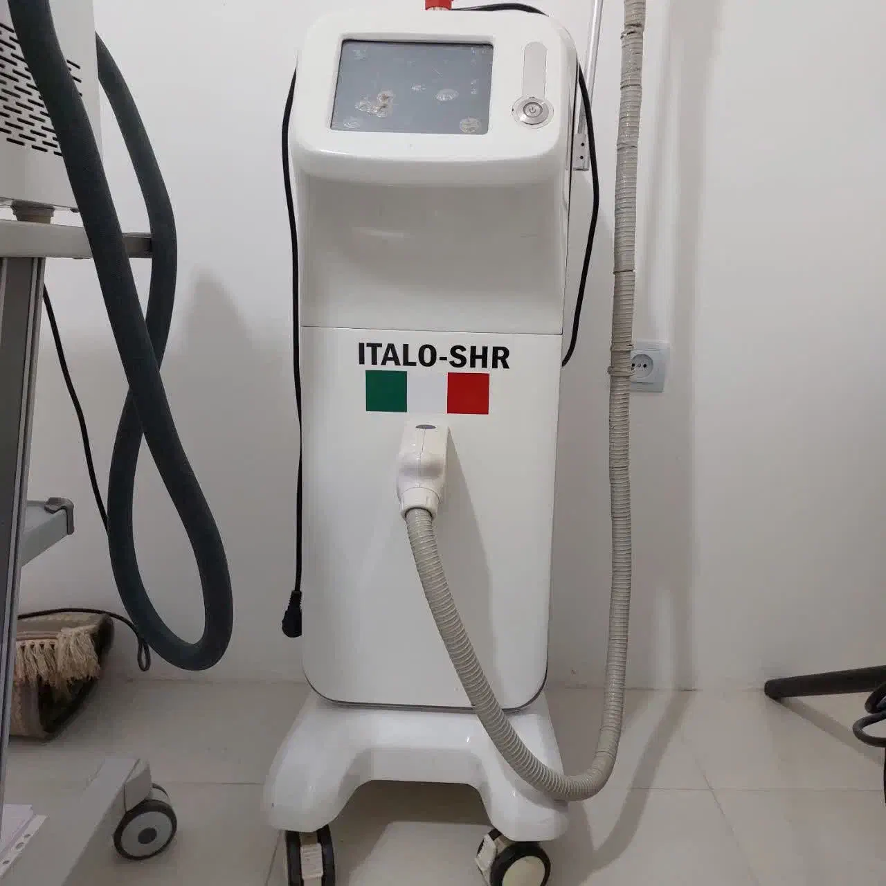 دستگاه لیزر|آرایشگاه و سالنهای زیبایی|شاهینشهر, مسکن مهر|دیوار