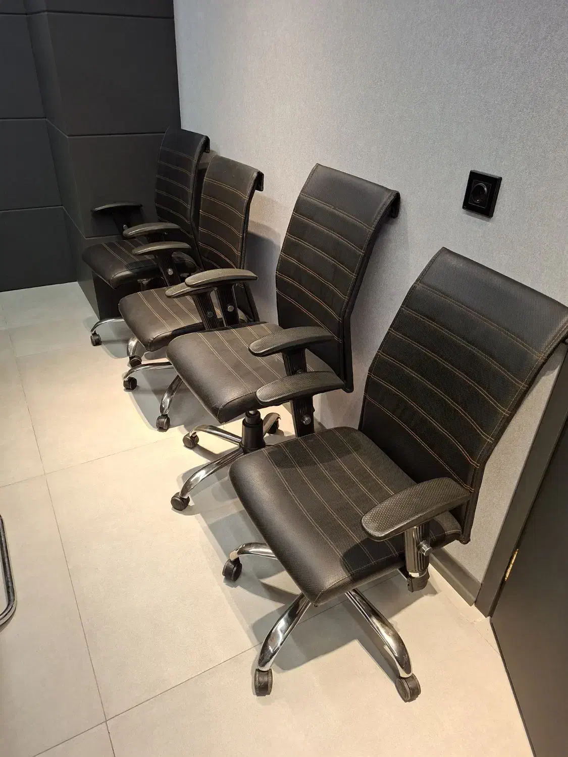 صندلی گردان|مبلمان اداری|اراک, |دیوار