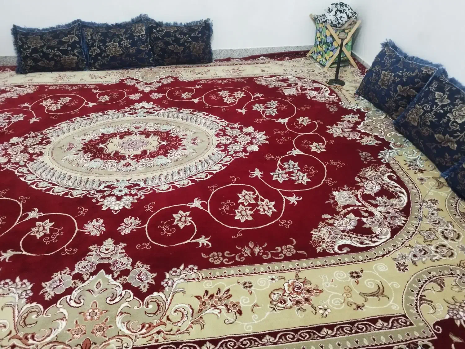 فرش ۱۲ متری در حد نو|فرش|ملایر, |دیوار