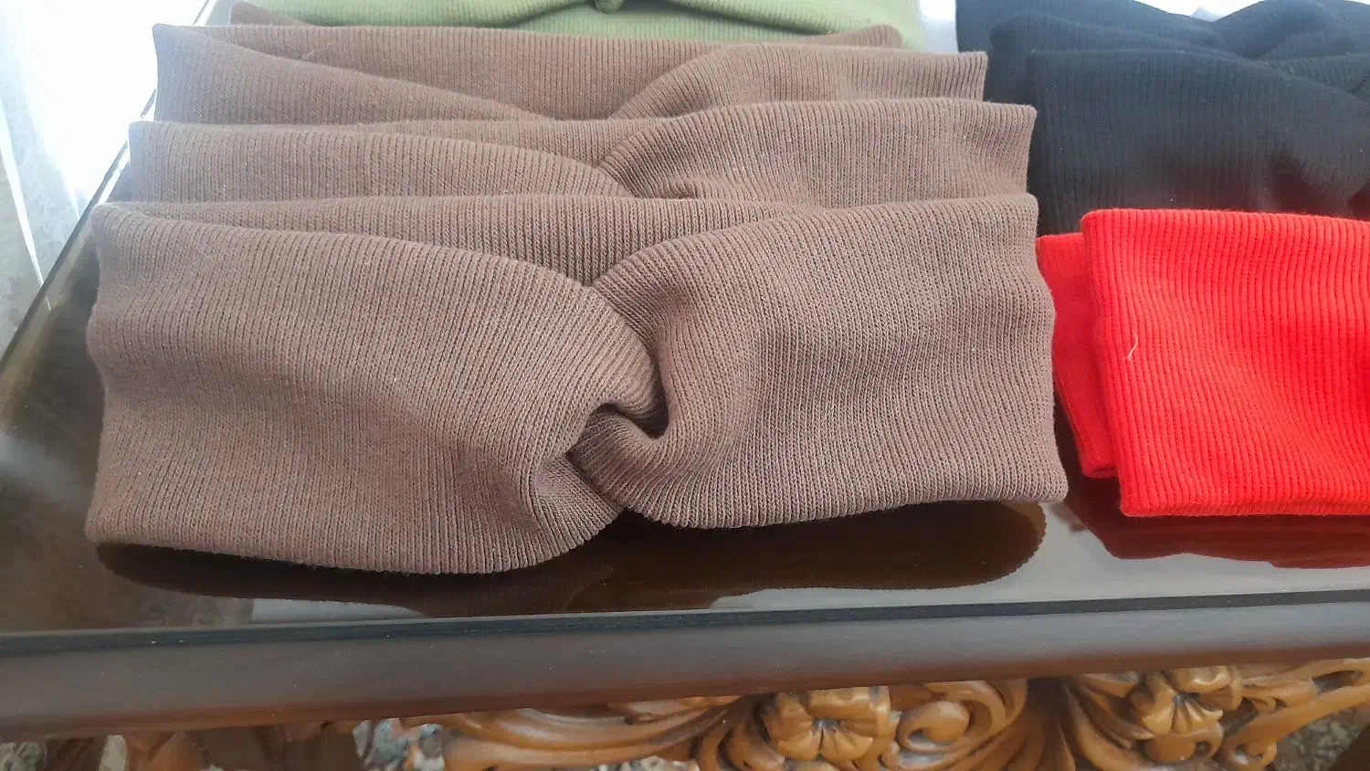 هدسر‌کش‌بافت|لباس|فردیس, نسترن غربی|دیوار