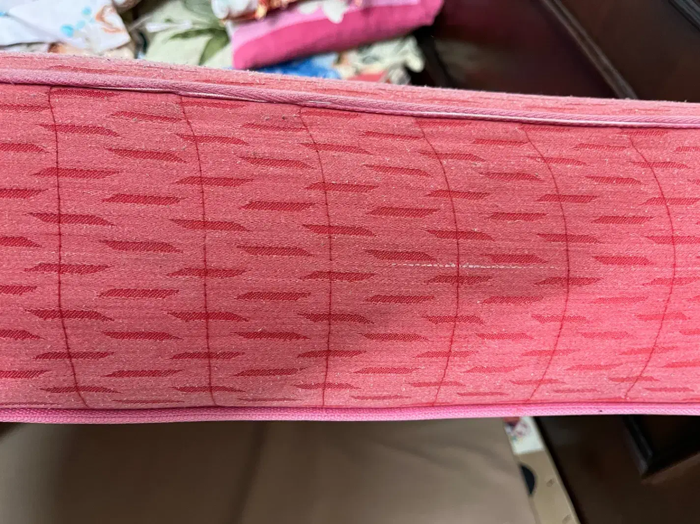 تشک خوش خواب|تشک تختخواب|اصفهان, سیچان|دیوار