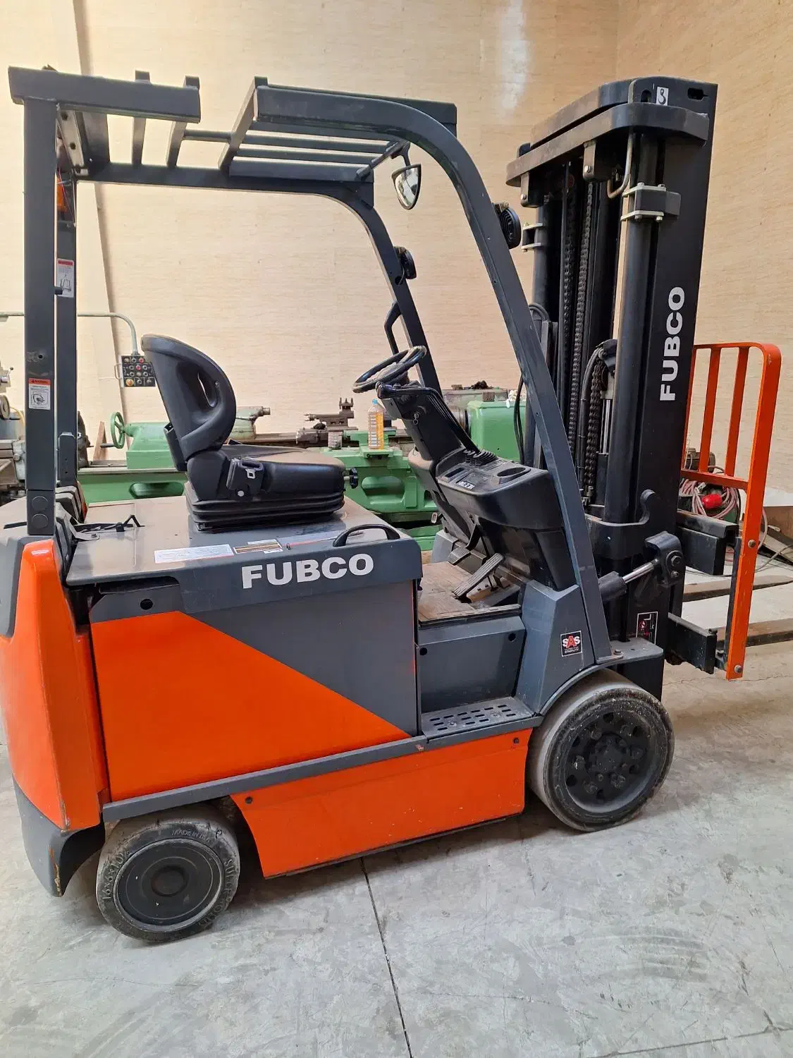 لیفتراکبرقی ۳تن دکل ۷متری|ماشینآلات صنعتی|رباطکریم, شهرک صنعتی نصیرآباد|دیوار