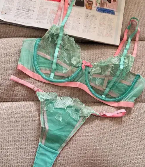 لباس زیراروپایی|لباس|بروجرد, |دیوار