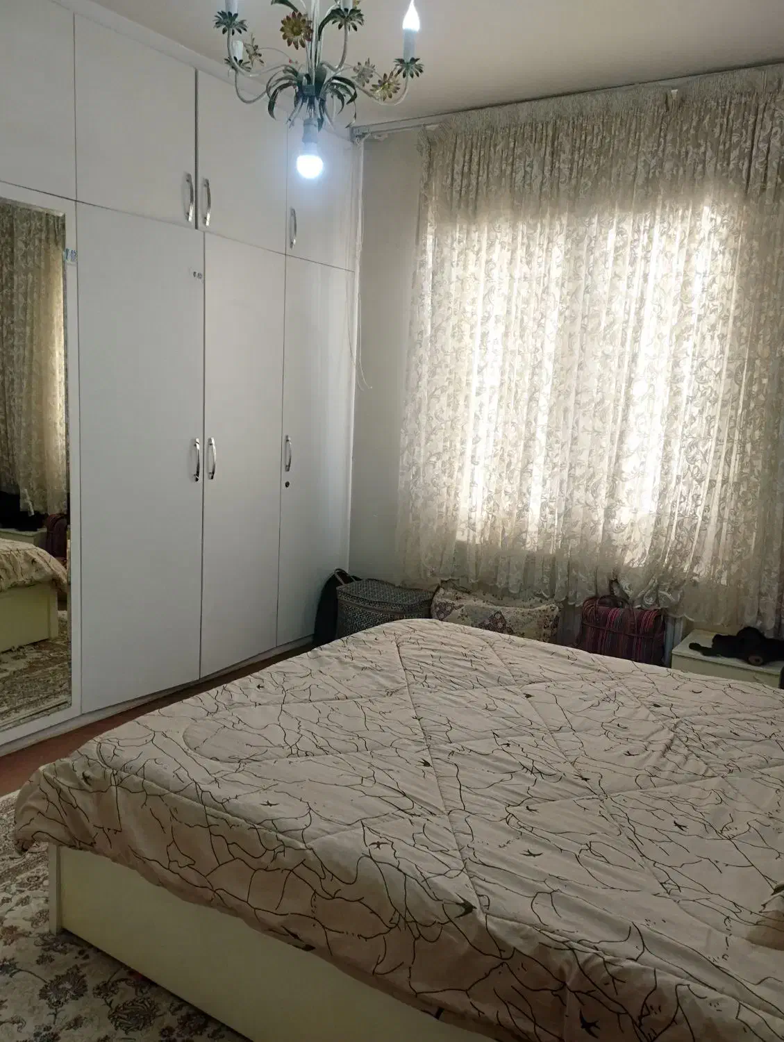 سرویس خواب|تخت و سرویس خواب|گلبهار, شهر جدید گلبهار|دیوار