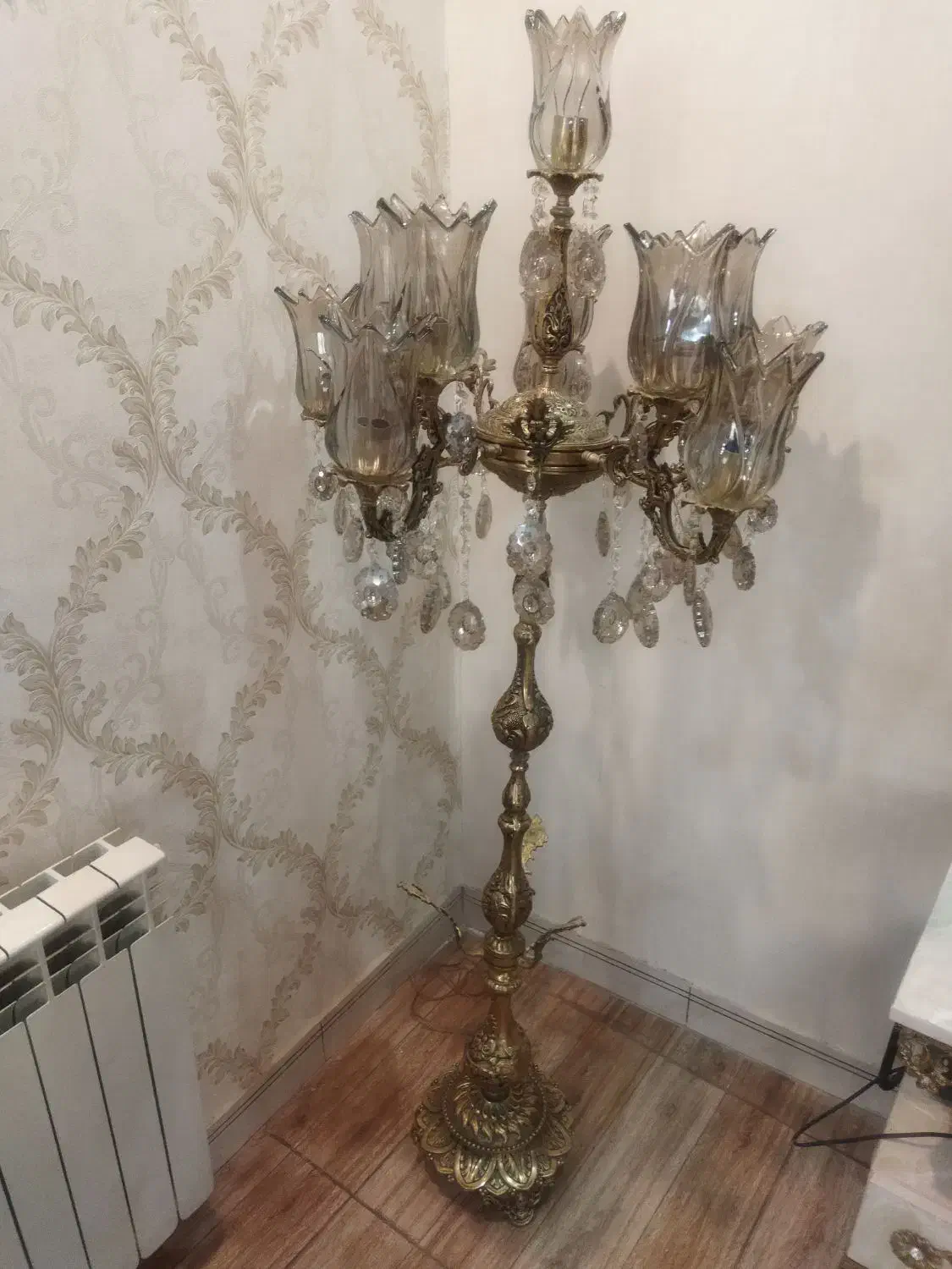 آباژور کنار سالنی|چراغ خواب و آباژور|اراک, |دیوار