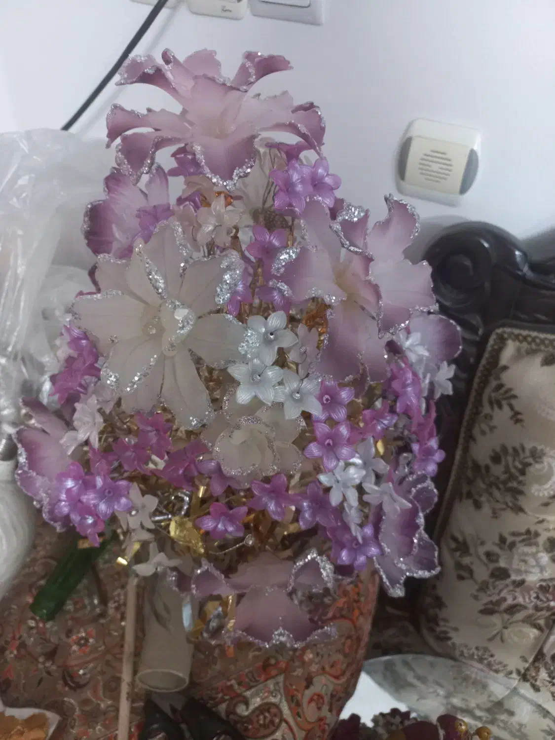 گلدان گل کریستال|گل مصنوعی|بندر انزلی, لیچارگی حسن رود|دیوار