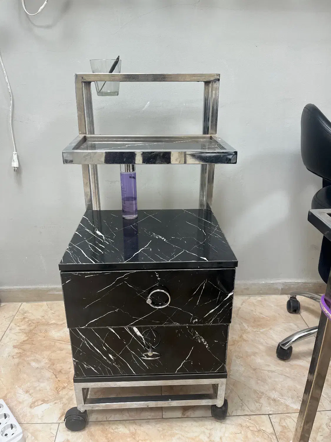 ترولی ۳طبقه ۲عدد کشو داره|آرایشگاه و سالن‌های زیبایی|ساری, |دیوار