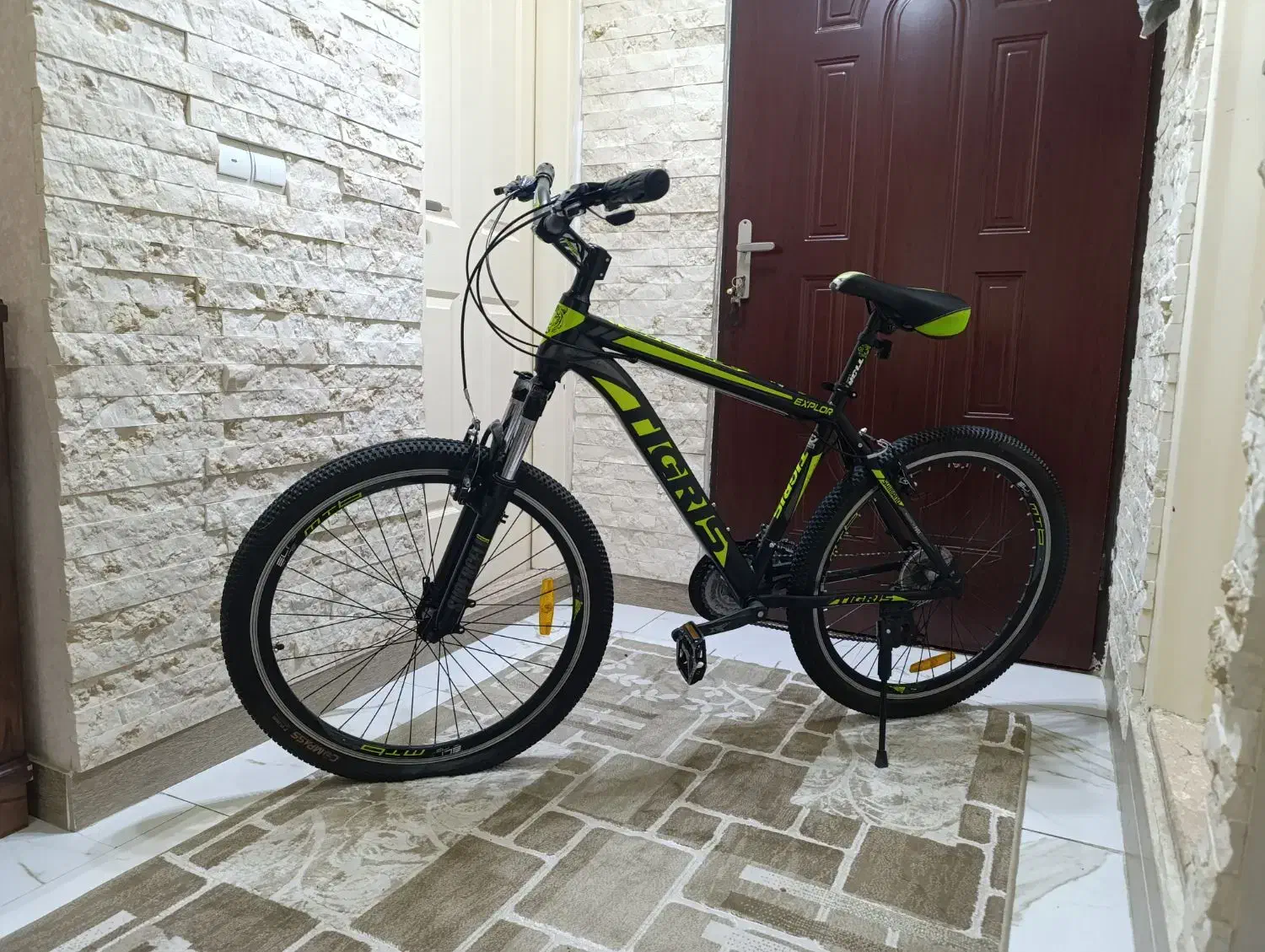 دوچرخه تایگر|دوچرخه، اسکیت، اسکوتر|میانه, |دیوار