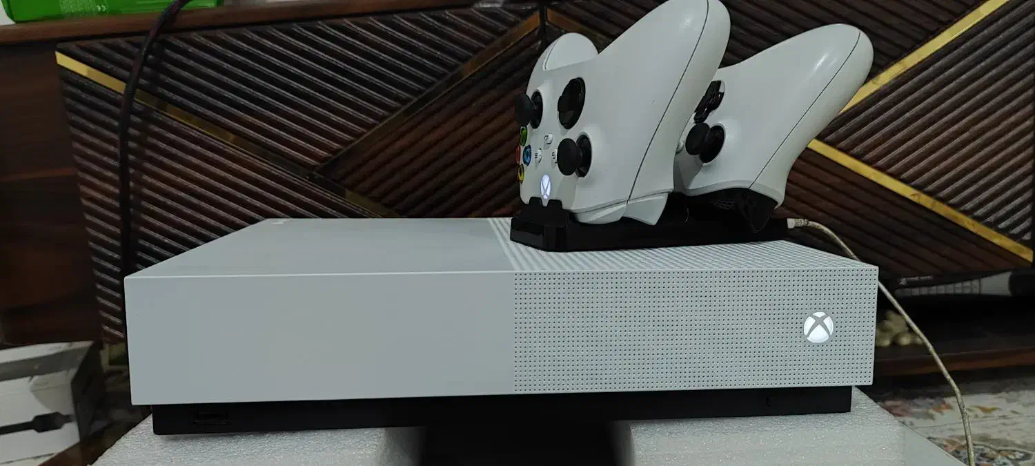 ایکس باکس|کنسول، بازی ویدئویی و آنلاین|پرند, فاز ۱|دیوار