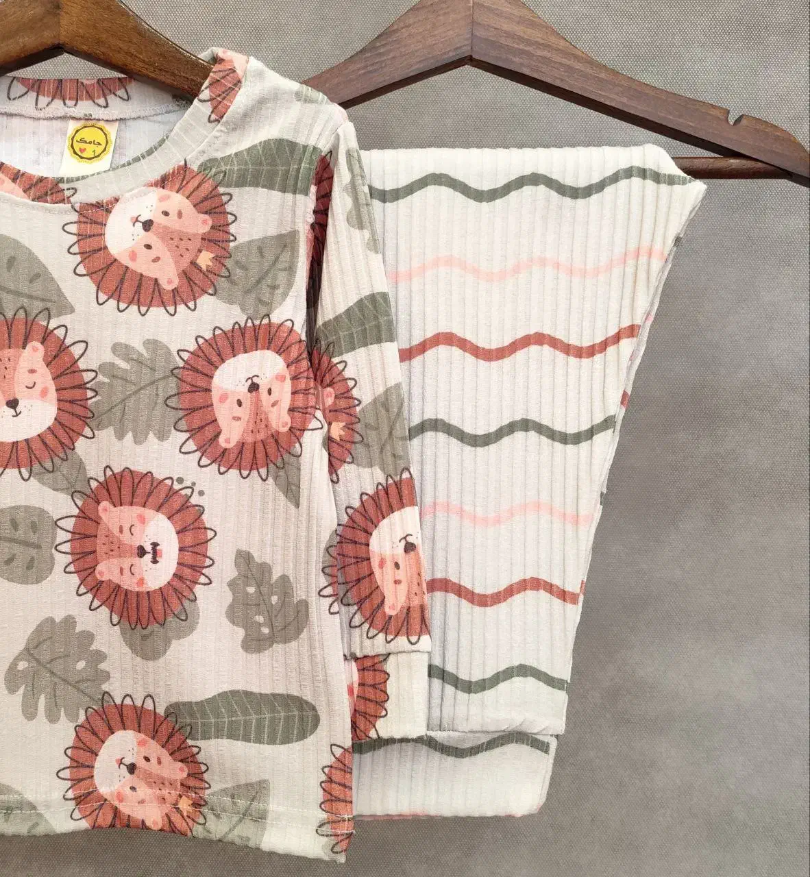 انواع ست راحتی دخترانه و پسرانه از ۳۵ تا ۵۵|کفش و لباس بچه|رشت, پاستوریزه|دیوار