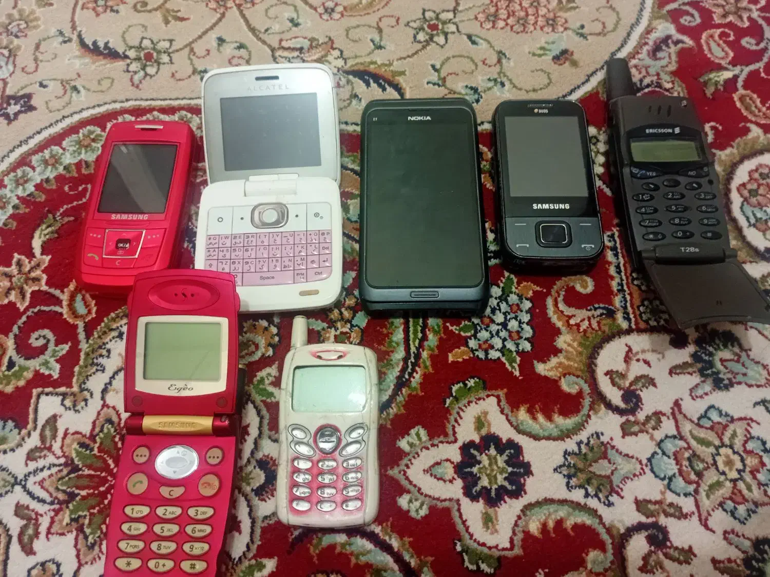 تعداد هفت عدد گوشی یکجا بفروش میرسد|موبایل|ری, امین آباد|دیوار