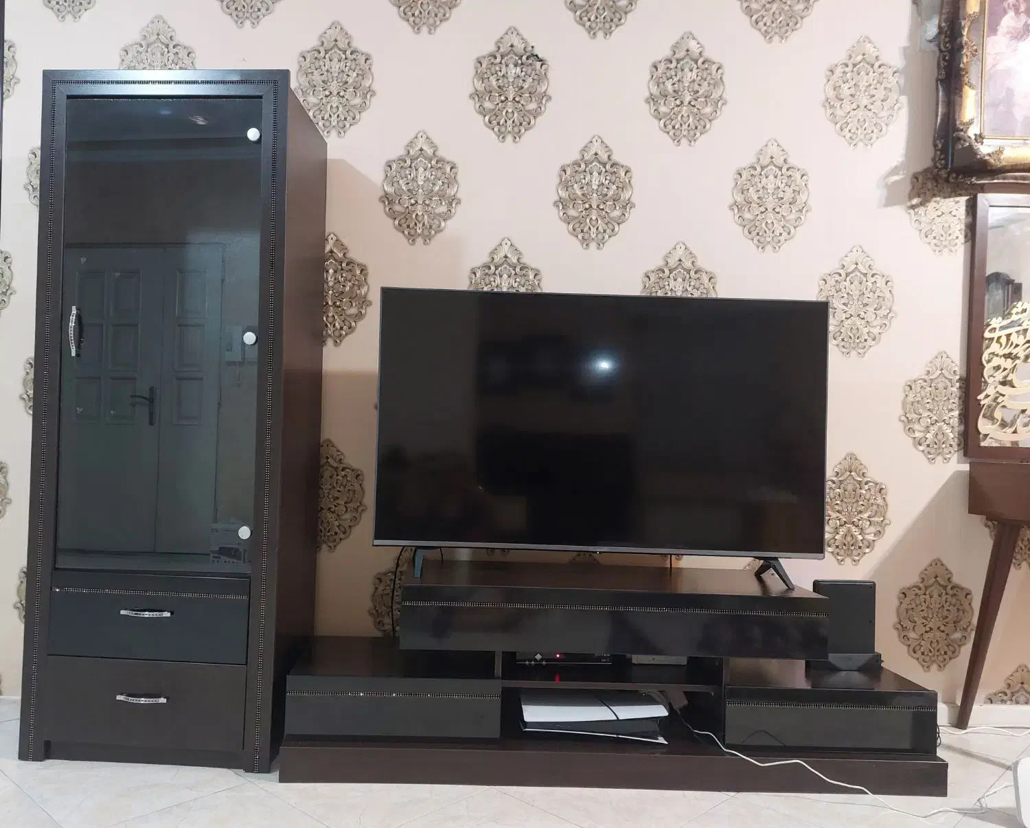 میز تلویزیون و ویترین|میز تلویزیون|تهران, آسمان|دیوار