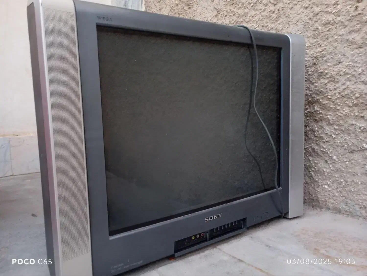 ۲ عدد تلویزیون قدیمی|تلویزیون و پروژکتور|شاهین‌شهر, عطار|دیوار