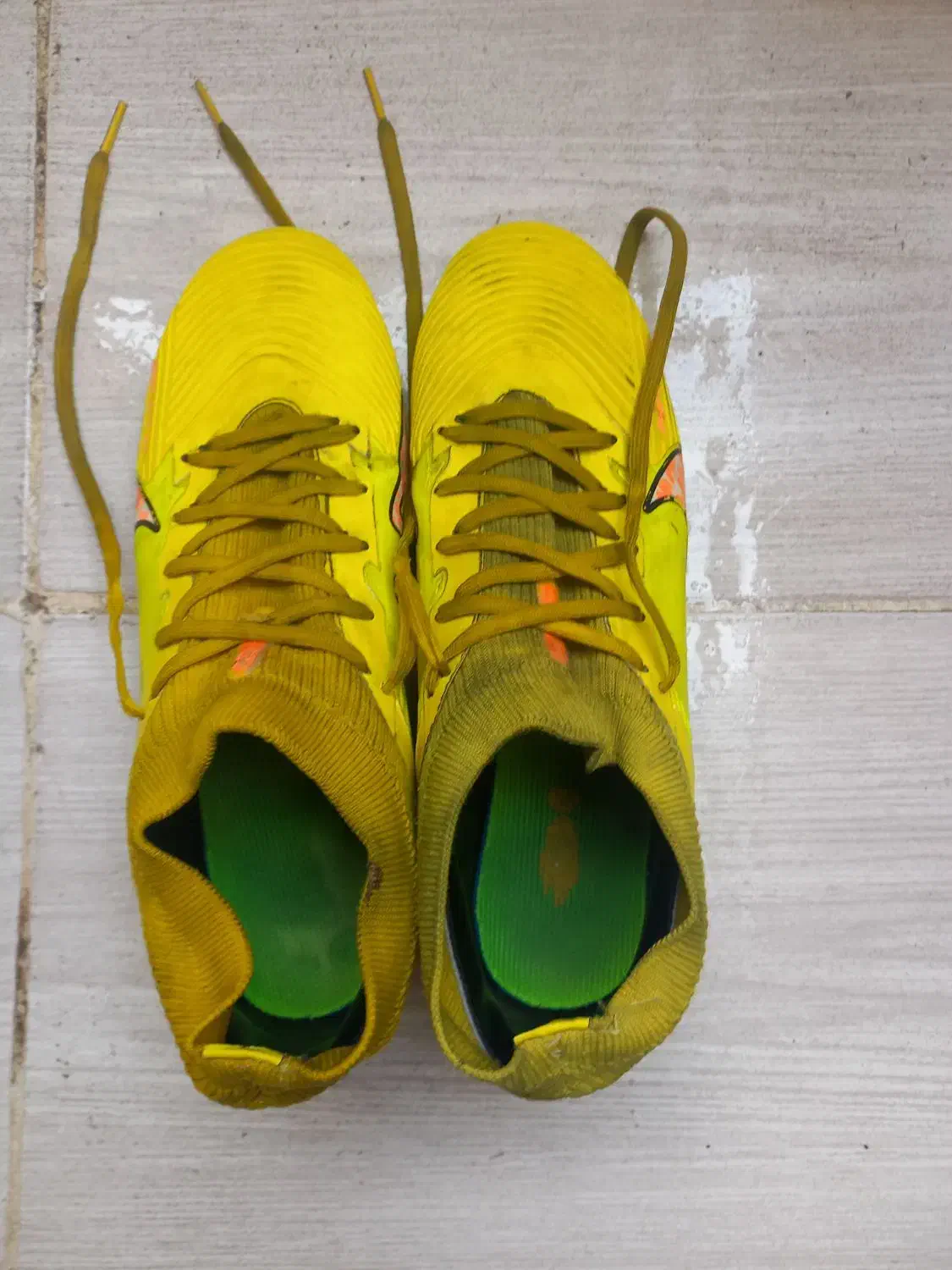 استوک فوتبال|کیف، کفش، کمربند|کرج, حصارک بالا|دیوار