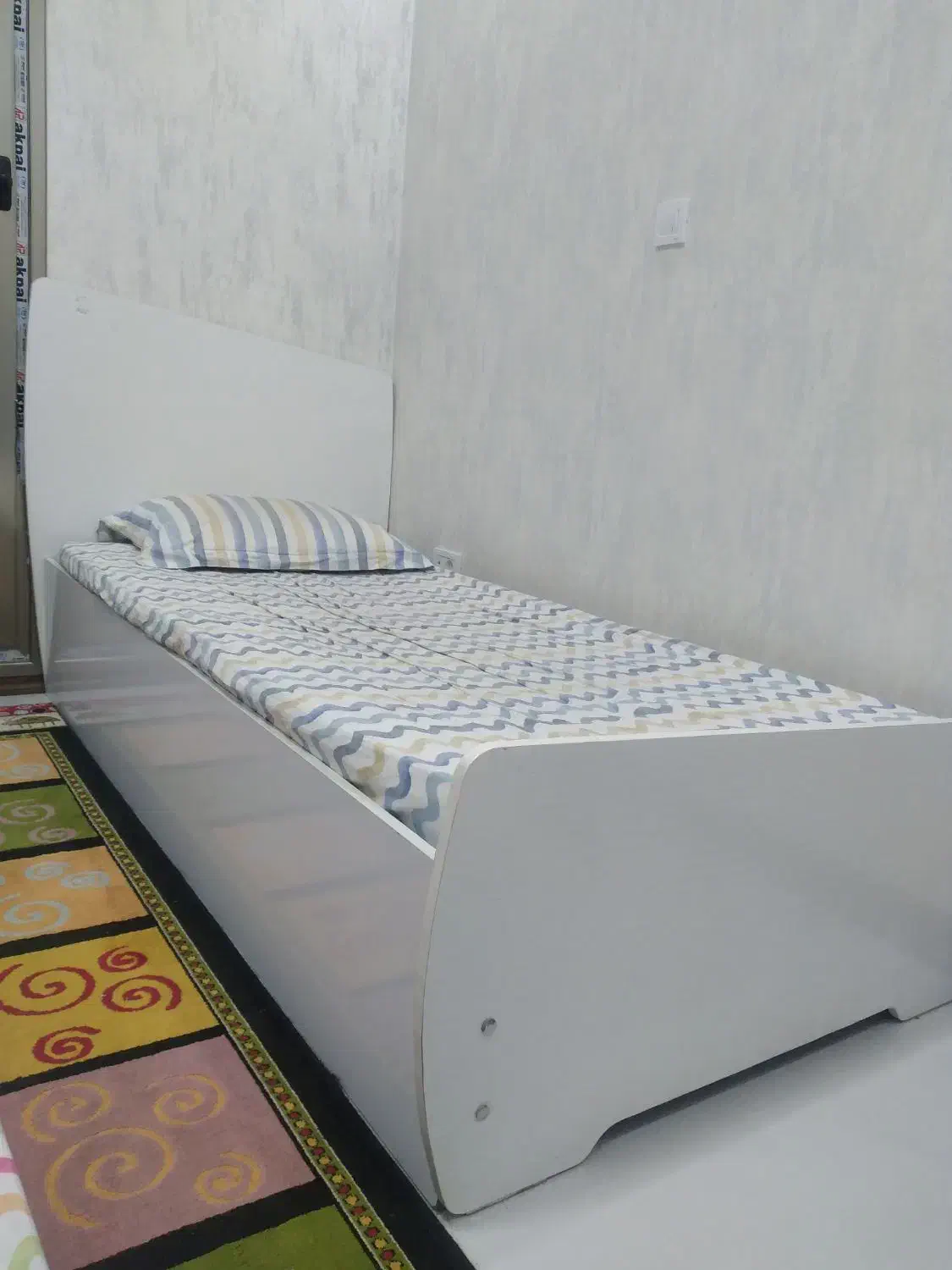 تخت خواب یک نفره بزرگسال|تخت و سرویس خواب|اصفهان, نصرآباد|دیوار