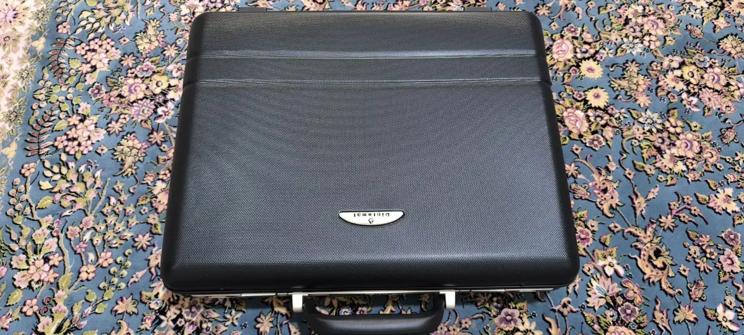 کیف سامسونت برند دیپلمات|کیف، کفش، کمربند|قم, نیروگاه|دیوار