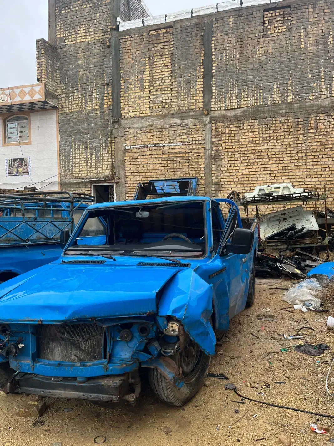 نیسان ۸۸بنزینی تصادفی تناژ پایین|خودرو سواری و وانت|کوار, |دیوار