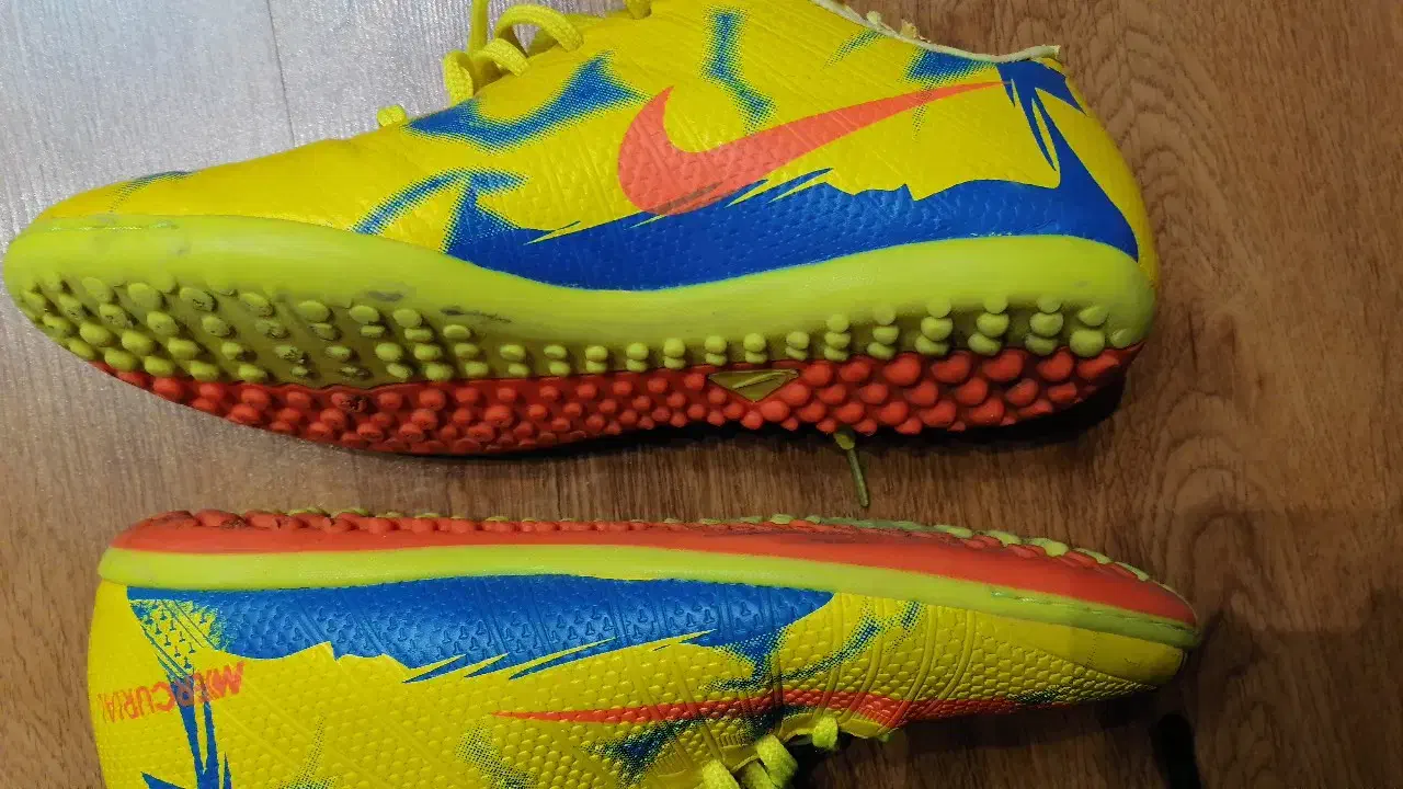 ساعت هوشمند و کفش سایز ۴۳ باهم|ساعت|ساری, |دیوار