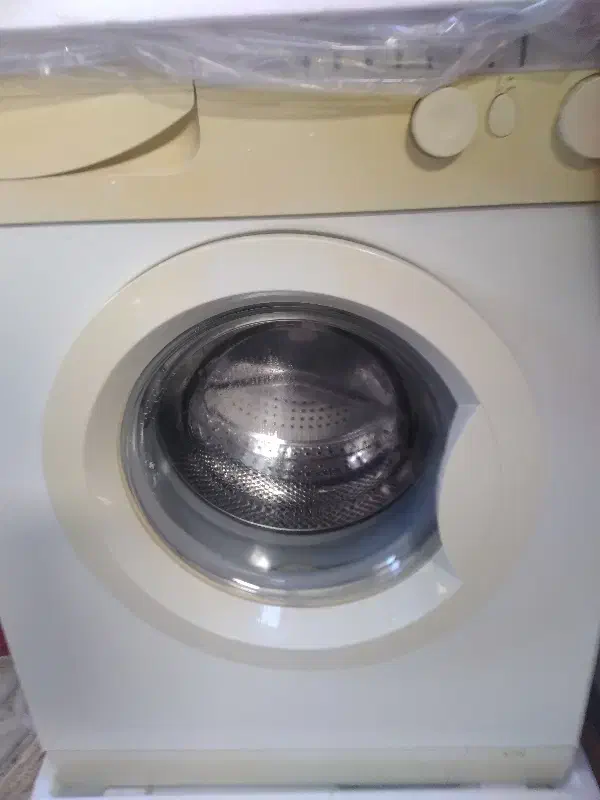 لباش شویی هایر|ماشین لباسشویی و خشک‌کن لباس|قروه, |دیوار