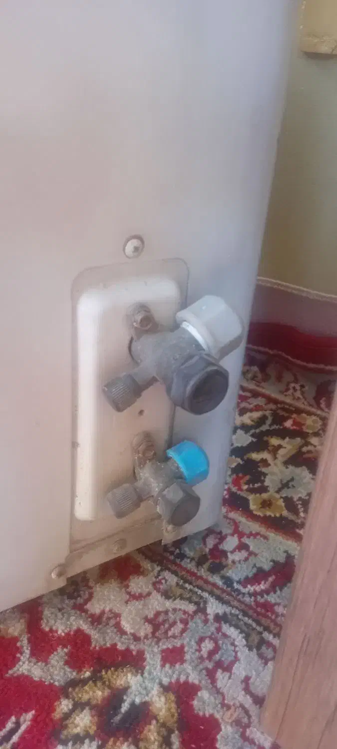 کولر اسپیلت ۲۴۰۰۰سالم گرم سرد|کولر گازی و فنکوئل|چالوس, |دیوار