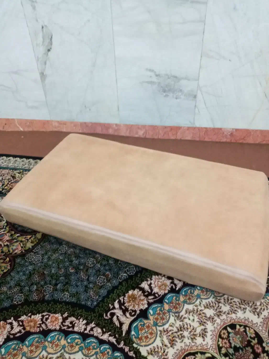 پشتی کرم نقش برجسته|پشتی|کرمانشاه, |دیوار