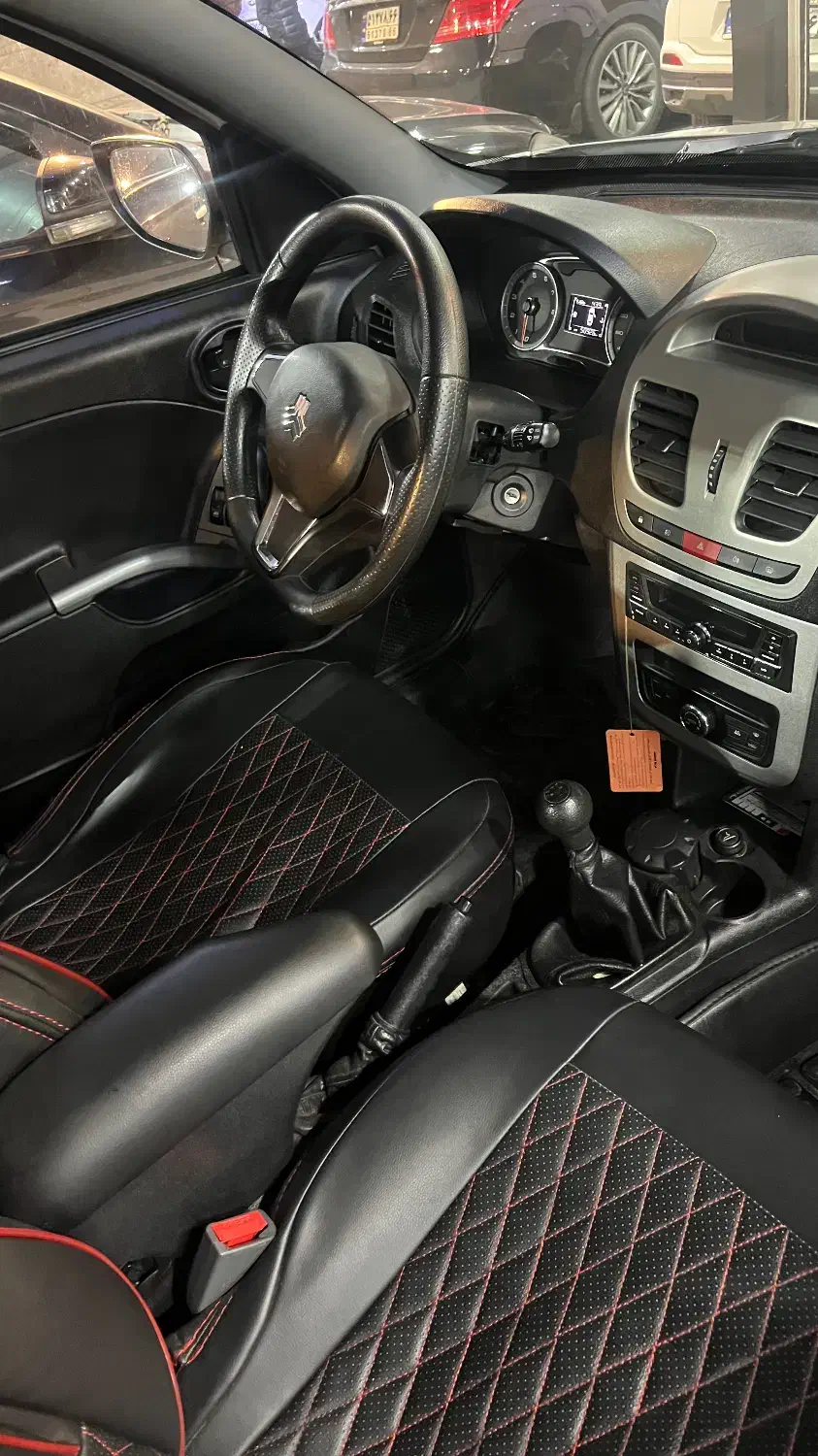 ساینا|خودرو سواری و وانت|لاهیجان, شیشه گران|دیوار