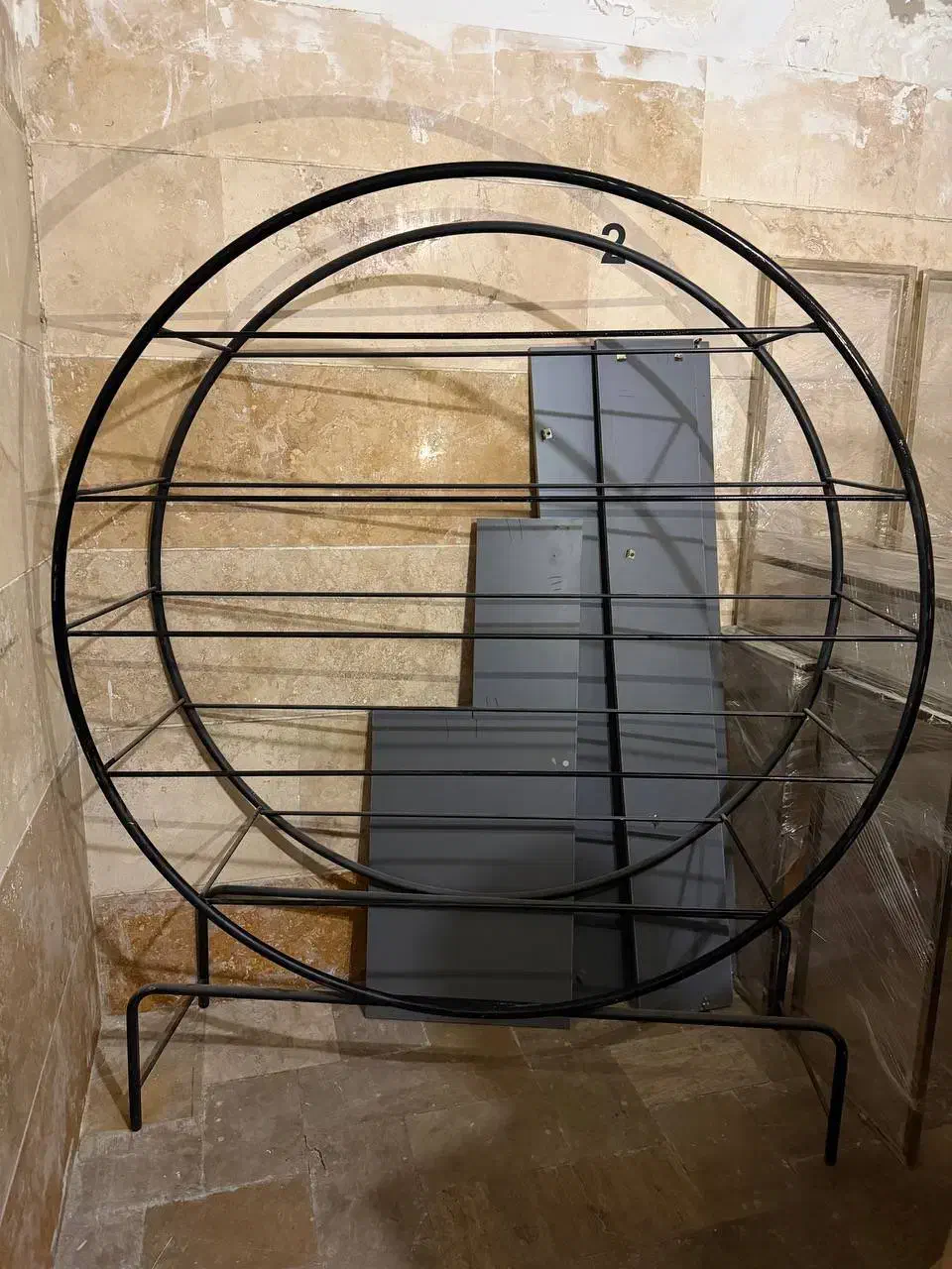 ویترین فلزی پینترستی همراه با طبقه های شیشه ای|بوفه، ویترین، کنسول|تهران, قلهک|دیوار