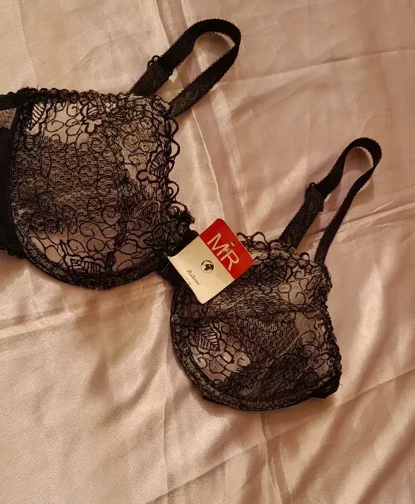 سوتین تک|لباس|مشهد, گلشور|دیوار