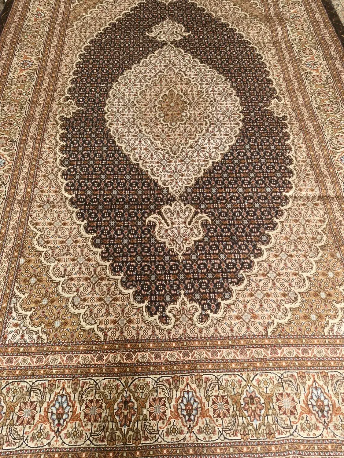 فرش دستبافت سرمه ایی رنگ ۱۲ متر ۳در۴ چهل رج ماهی|فرش|ارومیه, |دیوار