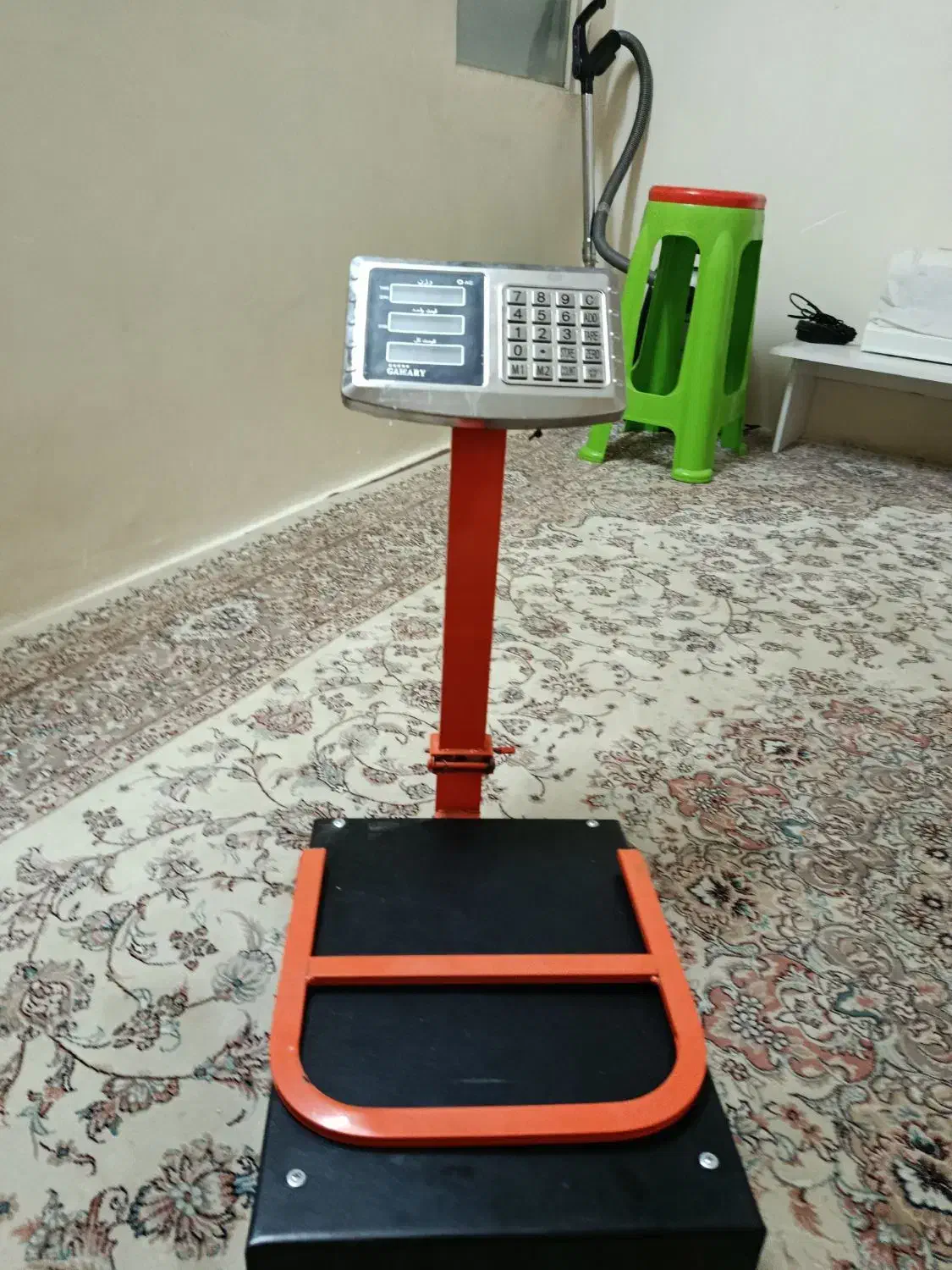 ترازو|ابزارآلات|تاکستان, |دیوار