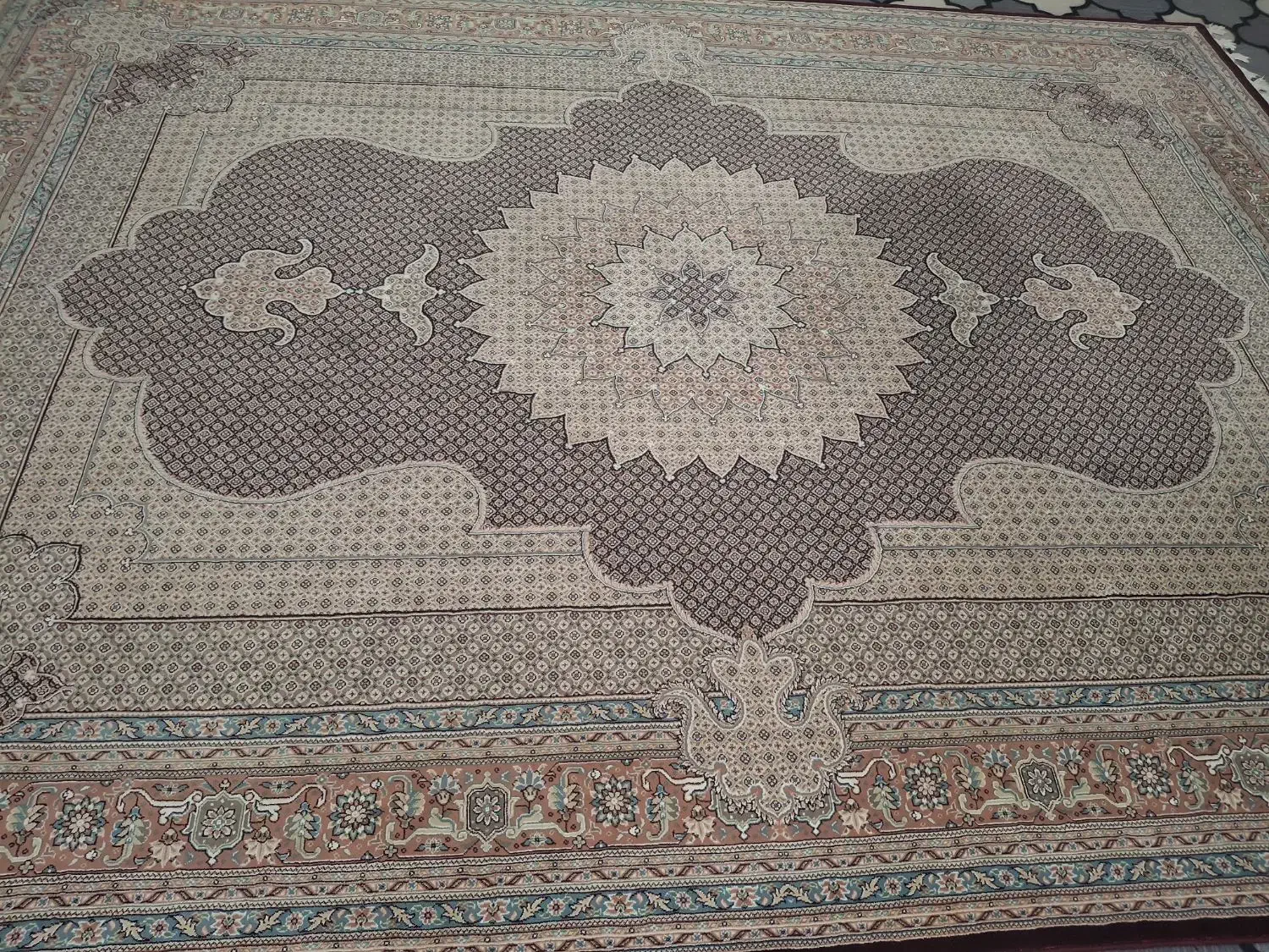 فرش 12 متری در حد نو شیک سالم|فرش|خمین, |دیوار