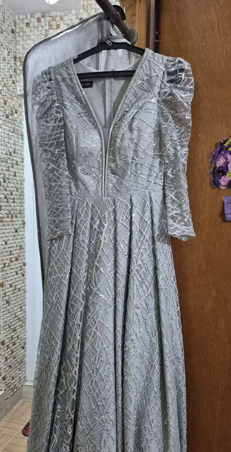 پیراهن نامزدی|لباس|قائم‌شهر, |دیوار