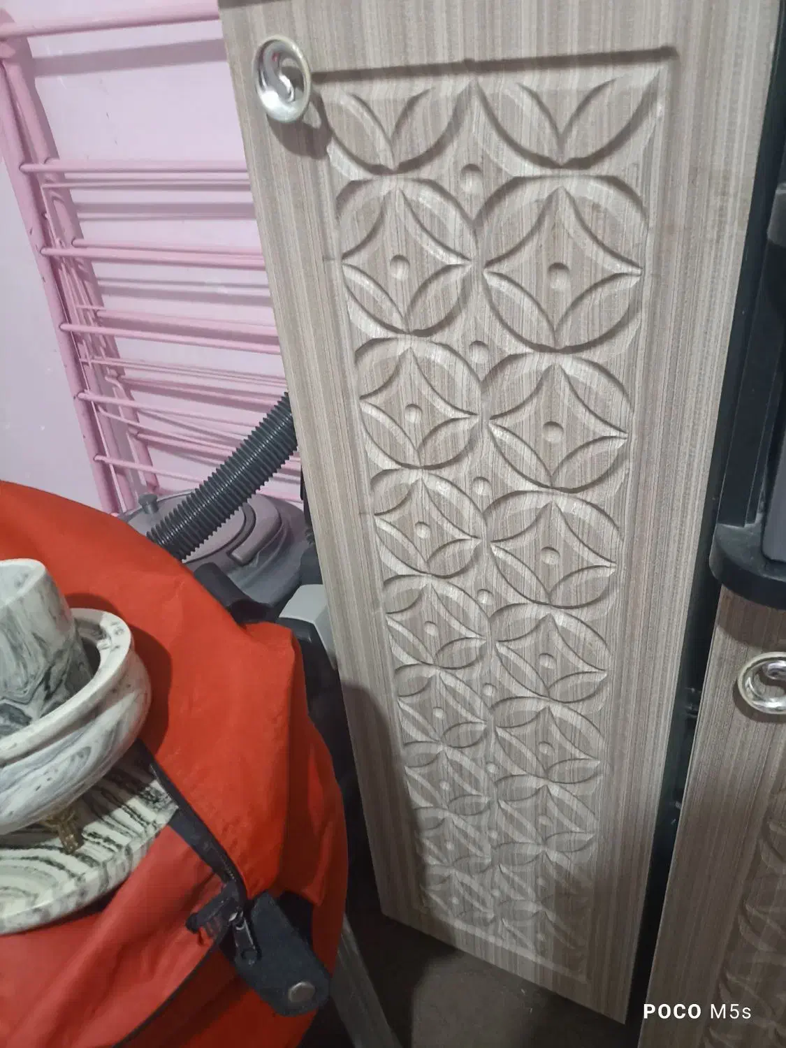 جاکفشی|جاکفشی، کمد، دراور|تربتحیدریه, داروپخش|دیوار