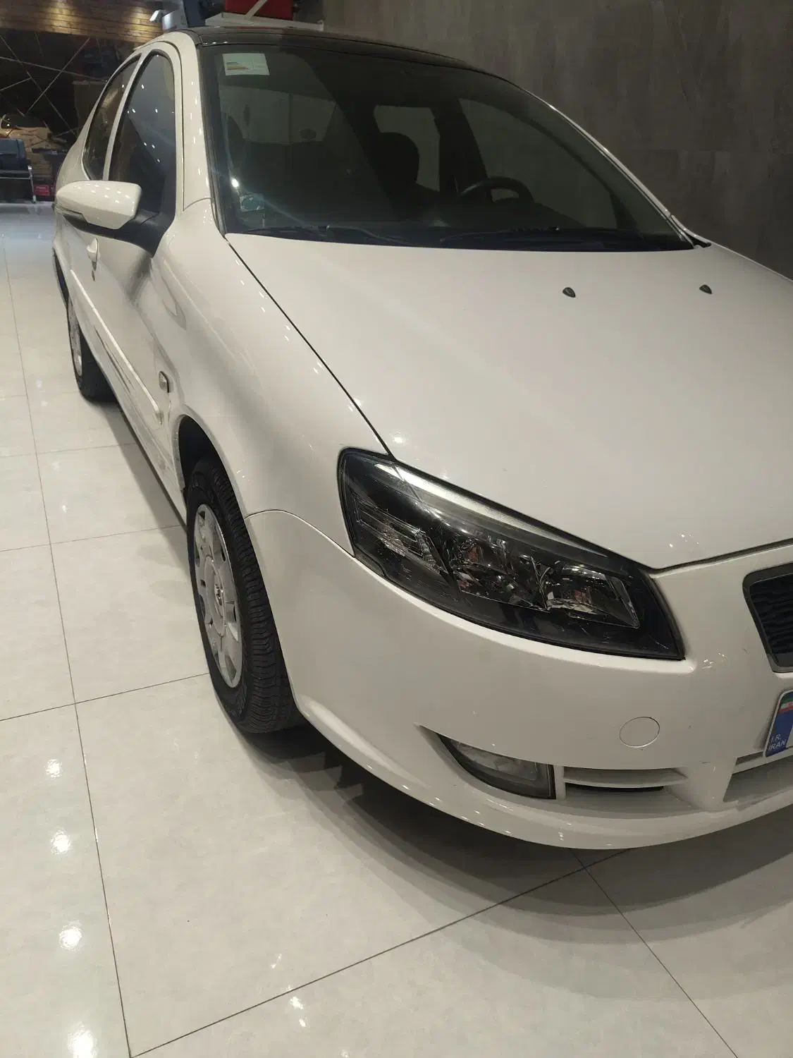 رانا پلاس پانامدل۴۰۱سفید|خودرو سواری و وانت|قم, زنبیل آباد|دیوار