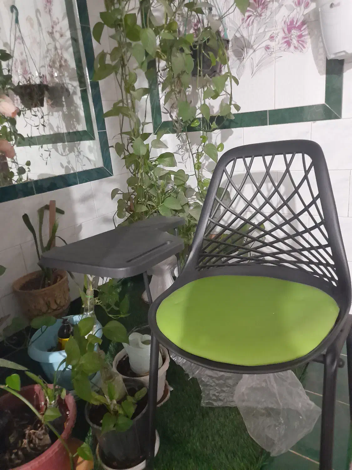 صندلی درسی|صندلی و نیمکت|مرودشت, فاز اول شهرک فرهنگیان|دیوار