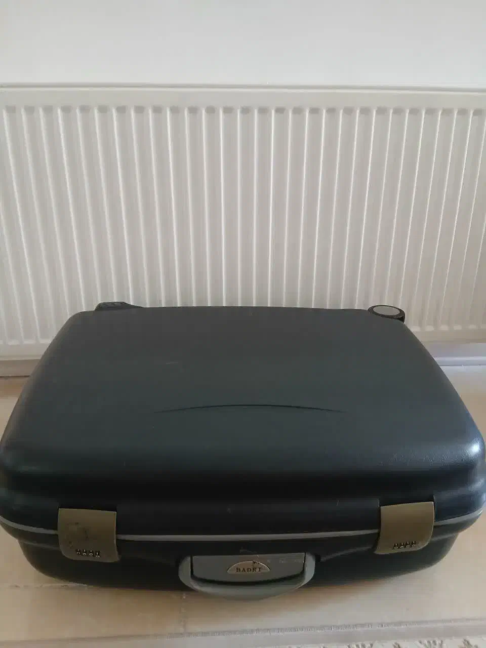 چمدان سالم|کیف، کفش، کمربند|سنندج, |دیوار