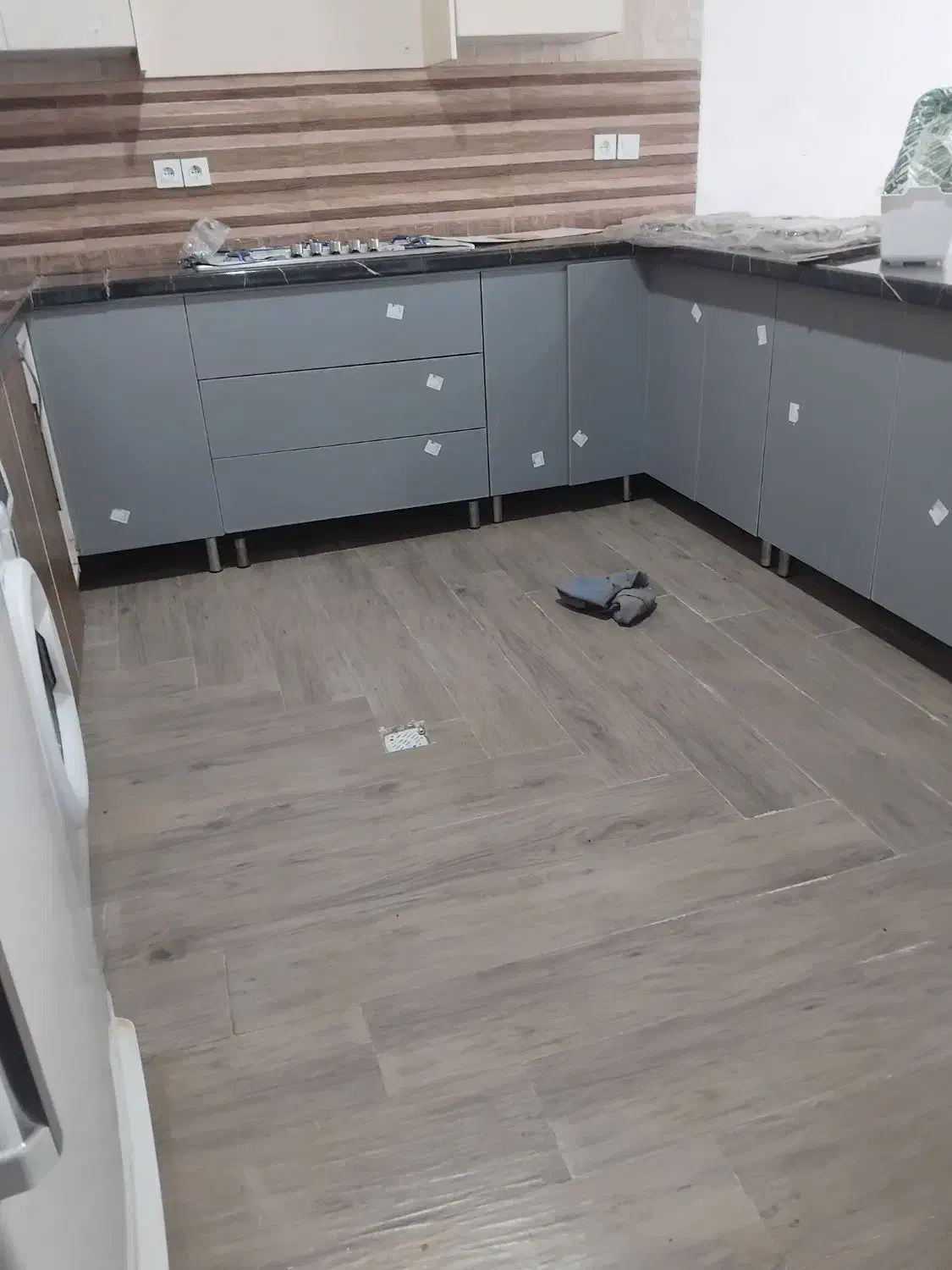 نصاب کابینت آماده نصب هود و گاز صفحه ای|خدمات پیشه و مهارت|جیرفت, |دیوار