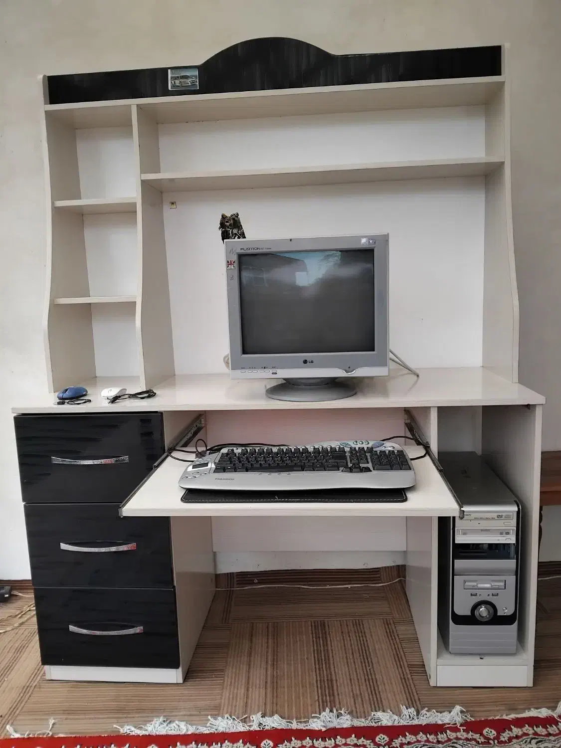 میزکامپیوتریا تحریر سفارشی ساخت|میز تحریر و کامپیوتر|رشت, کوی حسینی|دیوار