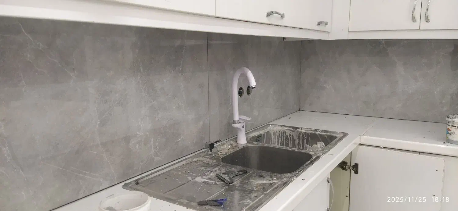 نصب سرامیک بین کابینت|خدمات پیشه و مهارت|بندرعباس, |دیوار