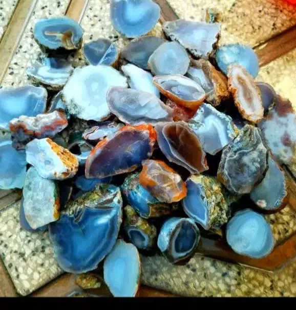 عقیق رنگی معدنی|جواهرات|فردوس (خراسان), |دیوار