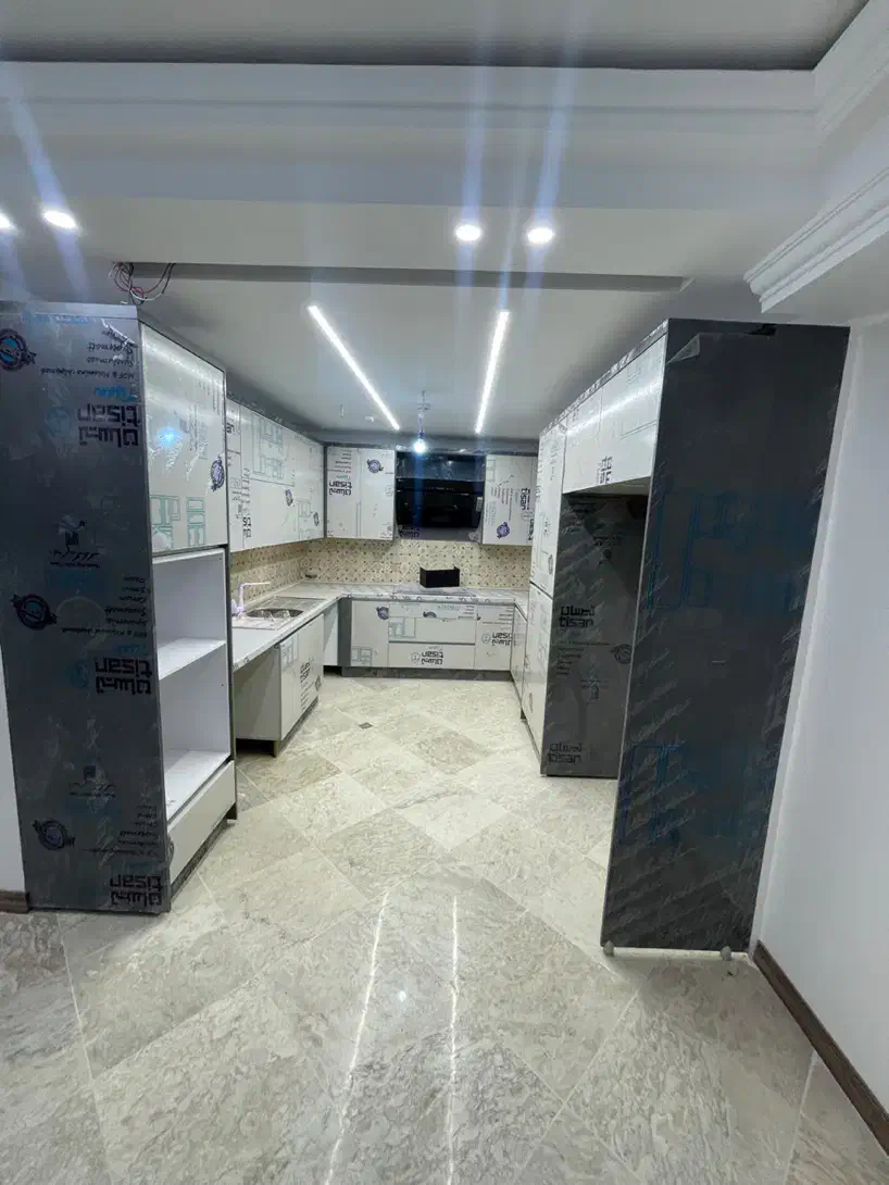 آپارتمان ۱۲۳ متری ۳ خواب غرق نور خوش نقشه|فروش آپارتمان|تهران, کاج|دیوار